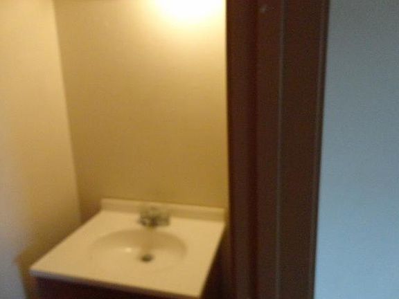 5th image of 6048 Airway St