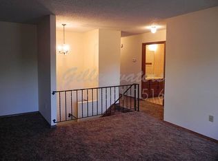 2011 E Battlefield St, Springfield, MO 65804