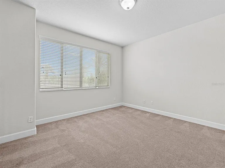 1406 Milledge Ln — Photo 16