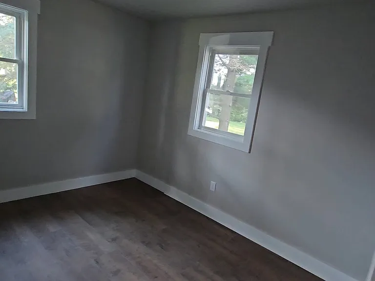 222 S Hackett St — Photo 5
