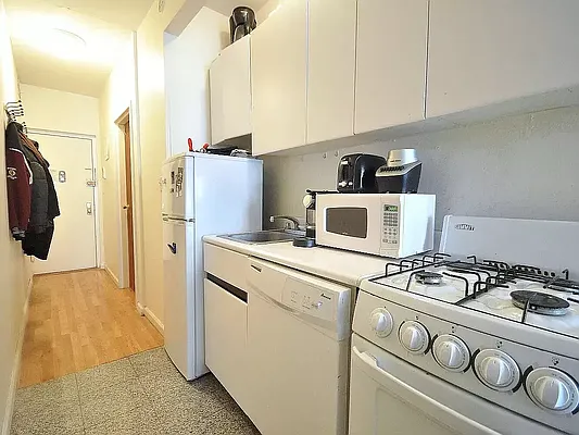 Rented by Compass | media 11