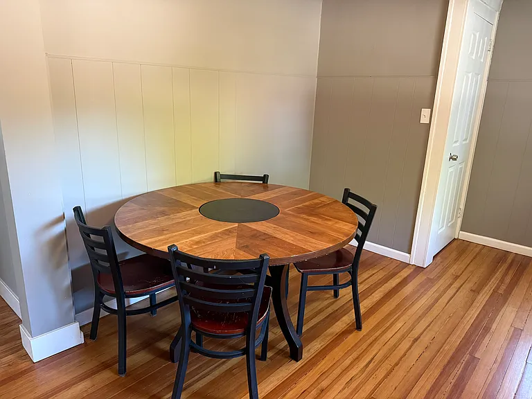 21822 Lakeview St #1 — Photo 8