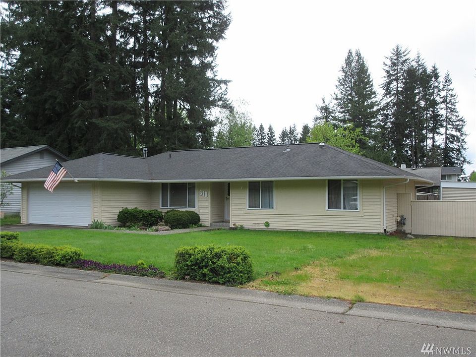 1st image of 619 NE Redbud Ln