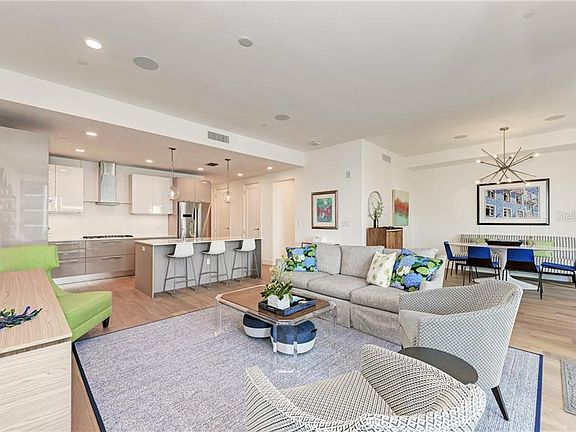 3rd image of 711 S Palm Ave #403