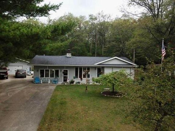 2nd image of 18190 Valerie Dr