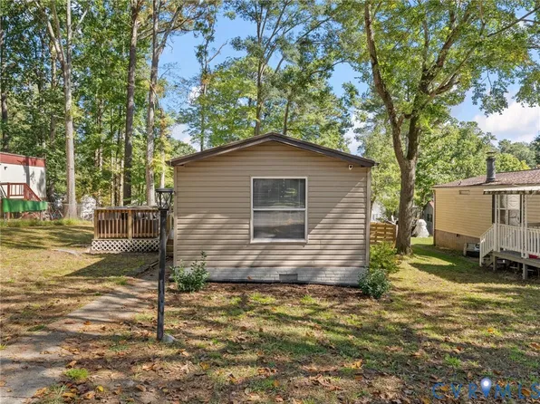 17009 Lansmill Dr, South Chesterfield, VA 23834