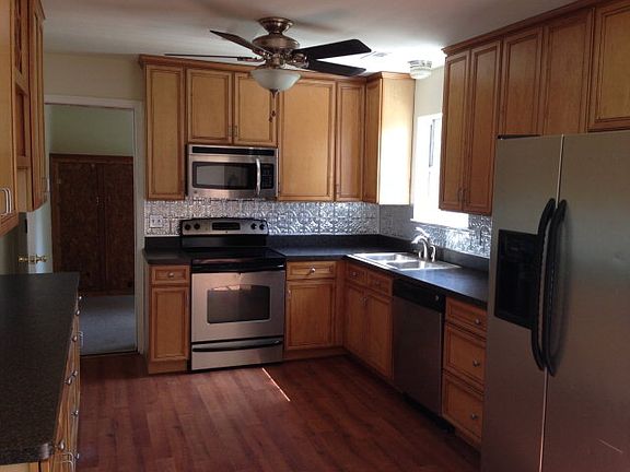 4th image of 6842 Cedar Lake Dr