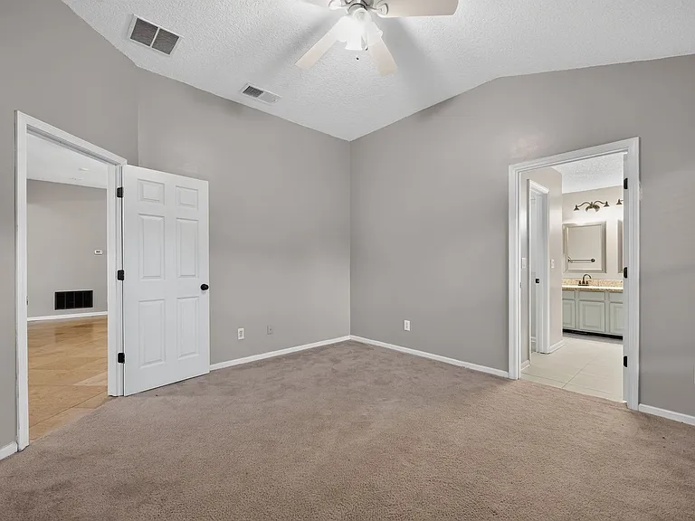 863 Timberjack Ct — Photo 17
