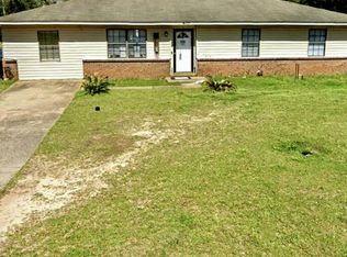 805 W Hendrix Ave, Geneva, AL 36340