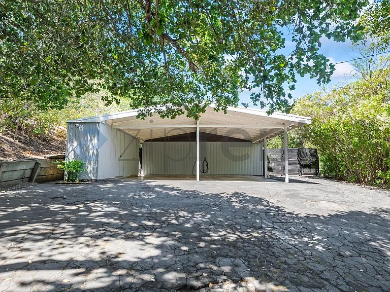 757 Tofflemire Dr — Photo 31