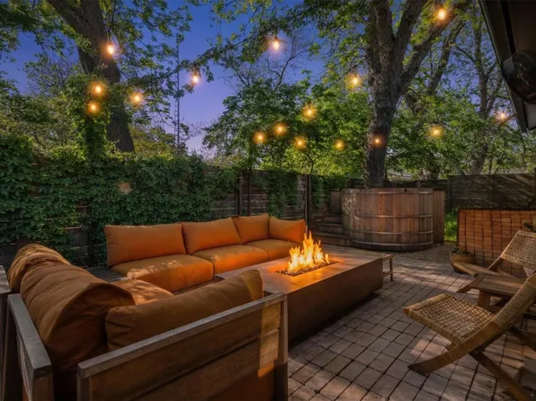 2500 E 3rd St #B, Austin, TX 78702