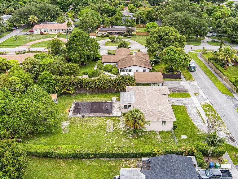 13020 NW 1st Ave — Photo 38
