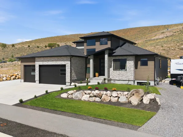 2313 E Patriot Dr, Eagle Mountain, UT 84005
