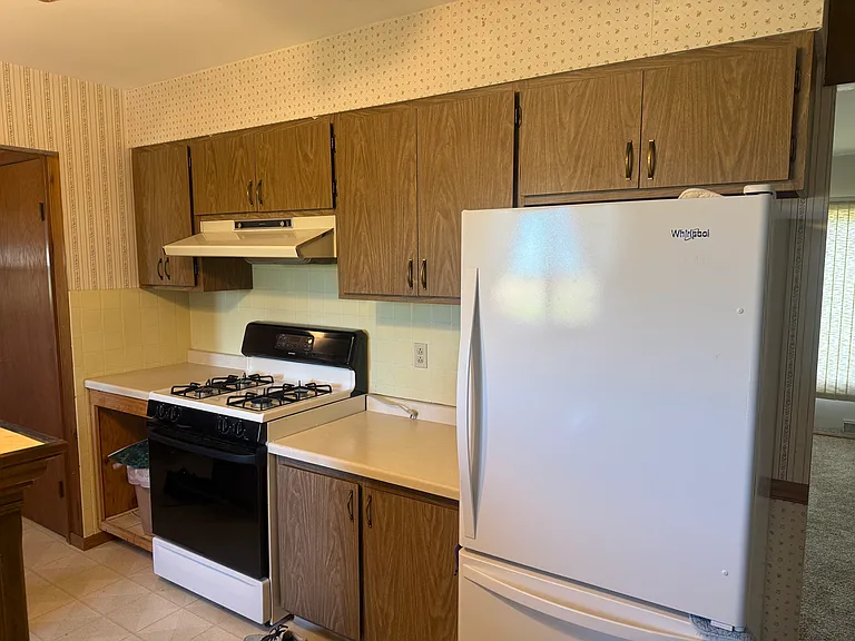 7076 Ray Hollow Rd — Photo 9