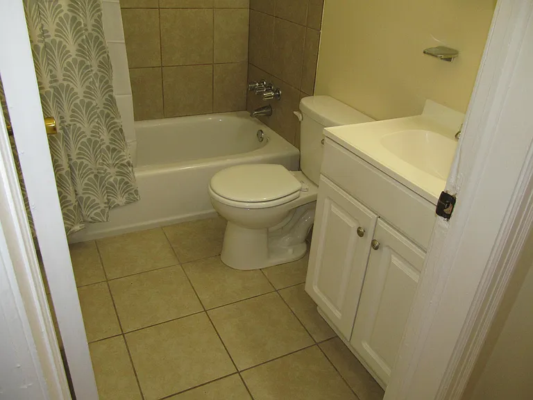 3682 Bowen Ave — Photo 10