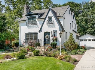 670 Euclid Ave, Glen Ellyn, IL