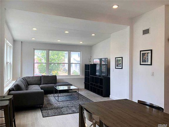 3rd image of 14 E Walnut St #14