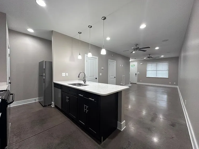 425 Sutherland View Way — Photo 11