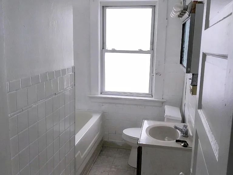 1214 E Washington St #2 — Photo 9