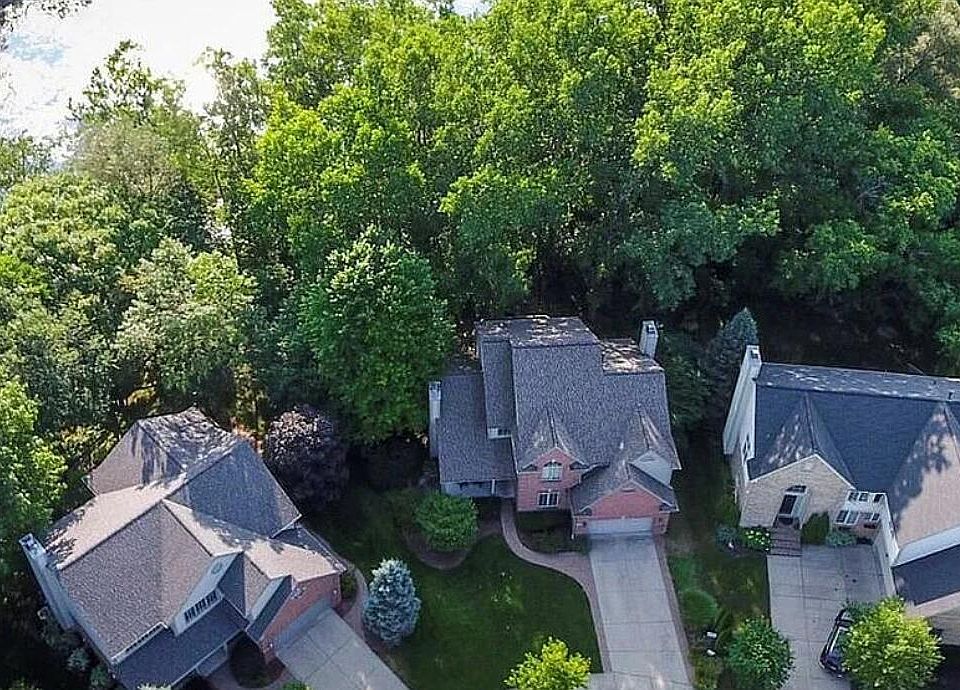 1st image of 414 Roundview Dr