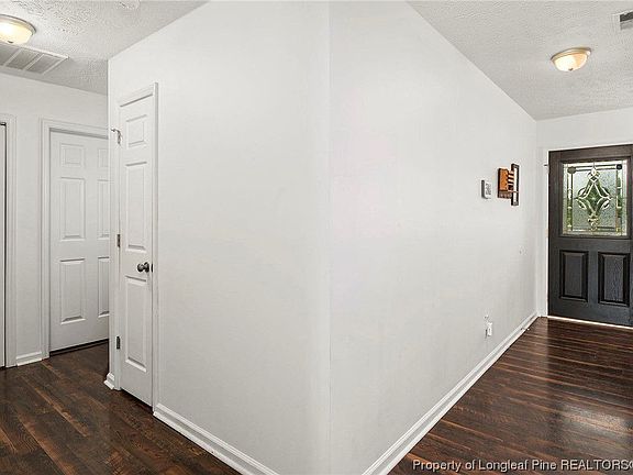 3rd image of 107 Yasmine Dr