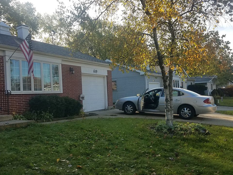 1st image of 619 Sussex Ln #1