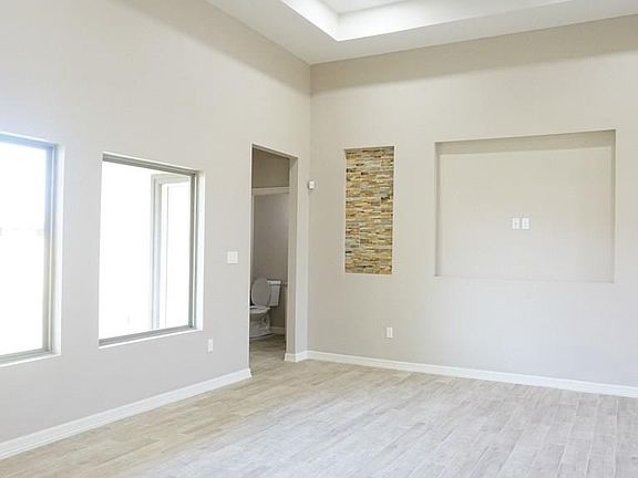 3rd image of 9724 Lake Arthur Ct