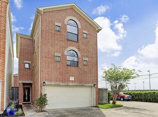 9833 Madeline Alyssa Ct, Houston, TX 77025