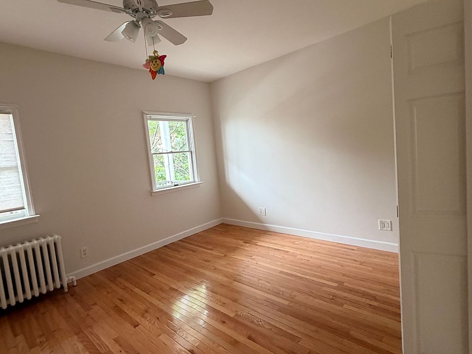 1st image of 606 Tompkins Ave Floor 2