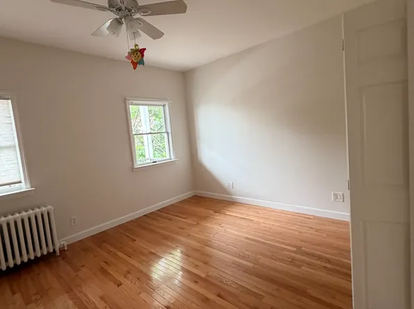 606 Tompkins Ave Floor 2, Staten Island, NY 10305