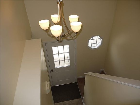 4th image of 816 Sunset Cir