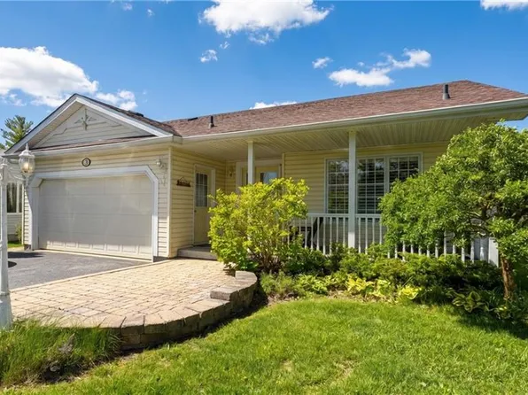 148 Glenariff Dr, Hamilton, ON L8B 1A5