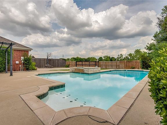 2nd image of 4008 Creek Valley Blvd