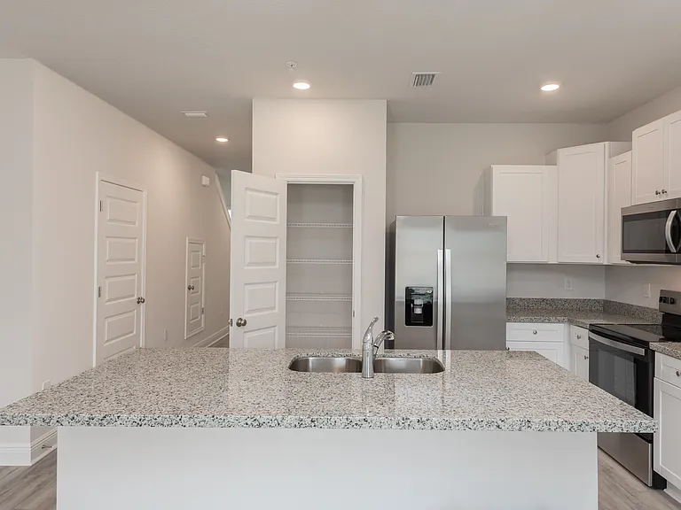 8706 Meadow Flower Ln — Photo 7