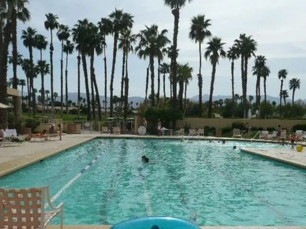 38613 Wisteria Dr, Palm Desert, CA 92211