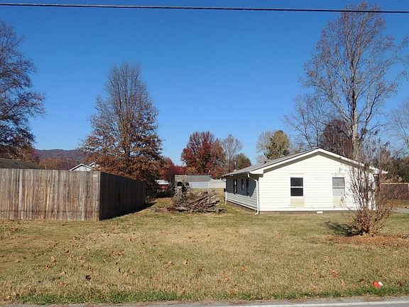 3rd image of 1069 7th St