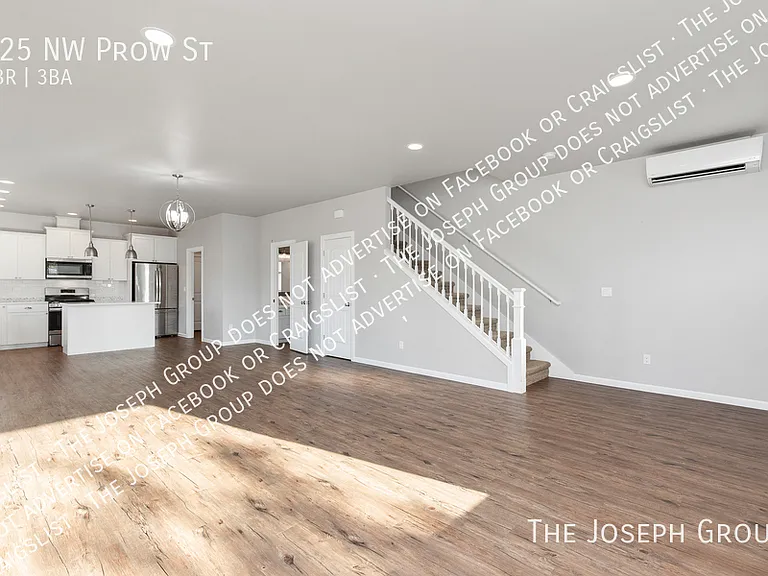 625 NW Prow St — Photo 3