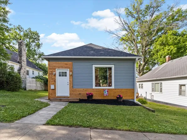 319 Elm St, Leavenworth, KS 66048