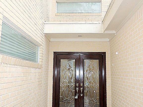 Striking entryway