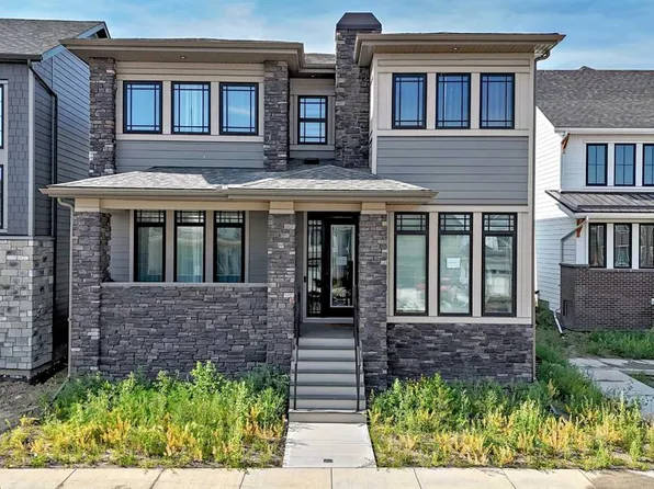 74 N Alpine Gdns SW, Calgary, AB T2Y 0W3