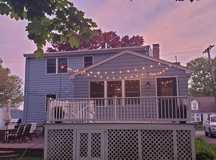 28 Hagar Ln, Waltham, MA 02453