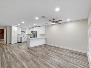 6870 SW 18th Ct, North Lauderdale, FL 33068