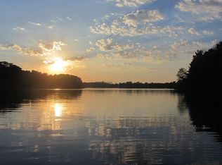 290 E Mueller Ct, Decatur, IL 62521