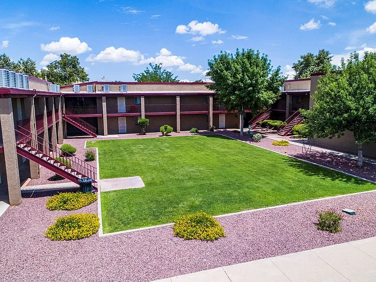 Vista Village Apartments — Photo 4