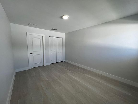 2nd image of 1850 S Treasure Dr Unit 9-1850-9