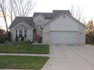 12910 Rolling Brook Ct, Sterling Heights, MI 48313