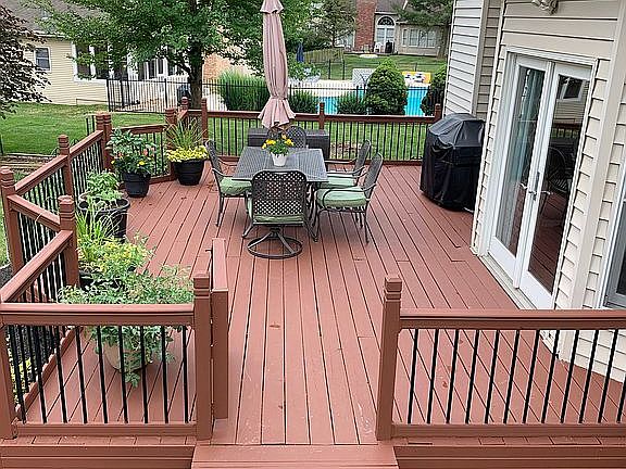 3rd image of 2206 Twin Estates Cir