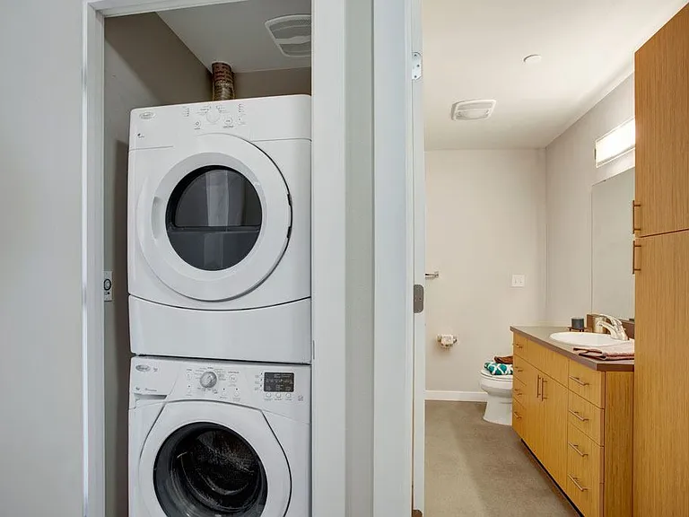 Leilani Apartment Homes — Photo 26