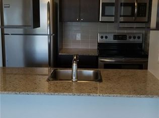 181 Village Green Sq #1415, Toronto, ON M1S 0K6
