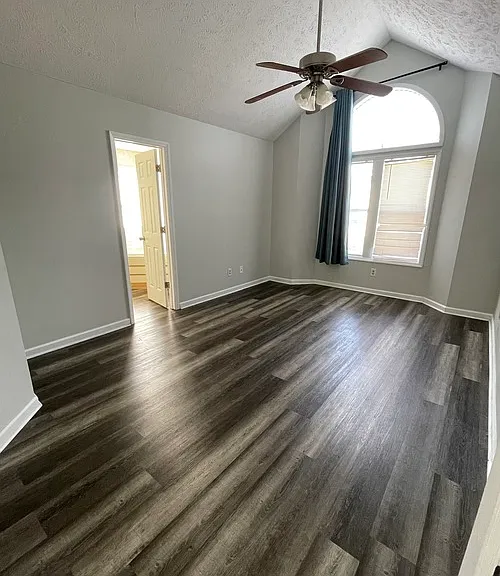 942 Stewarts Creek Dr #9 — Photo 14